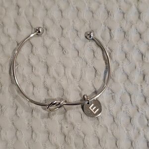 Adorable Love Knot Bracelet "E"